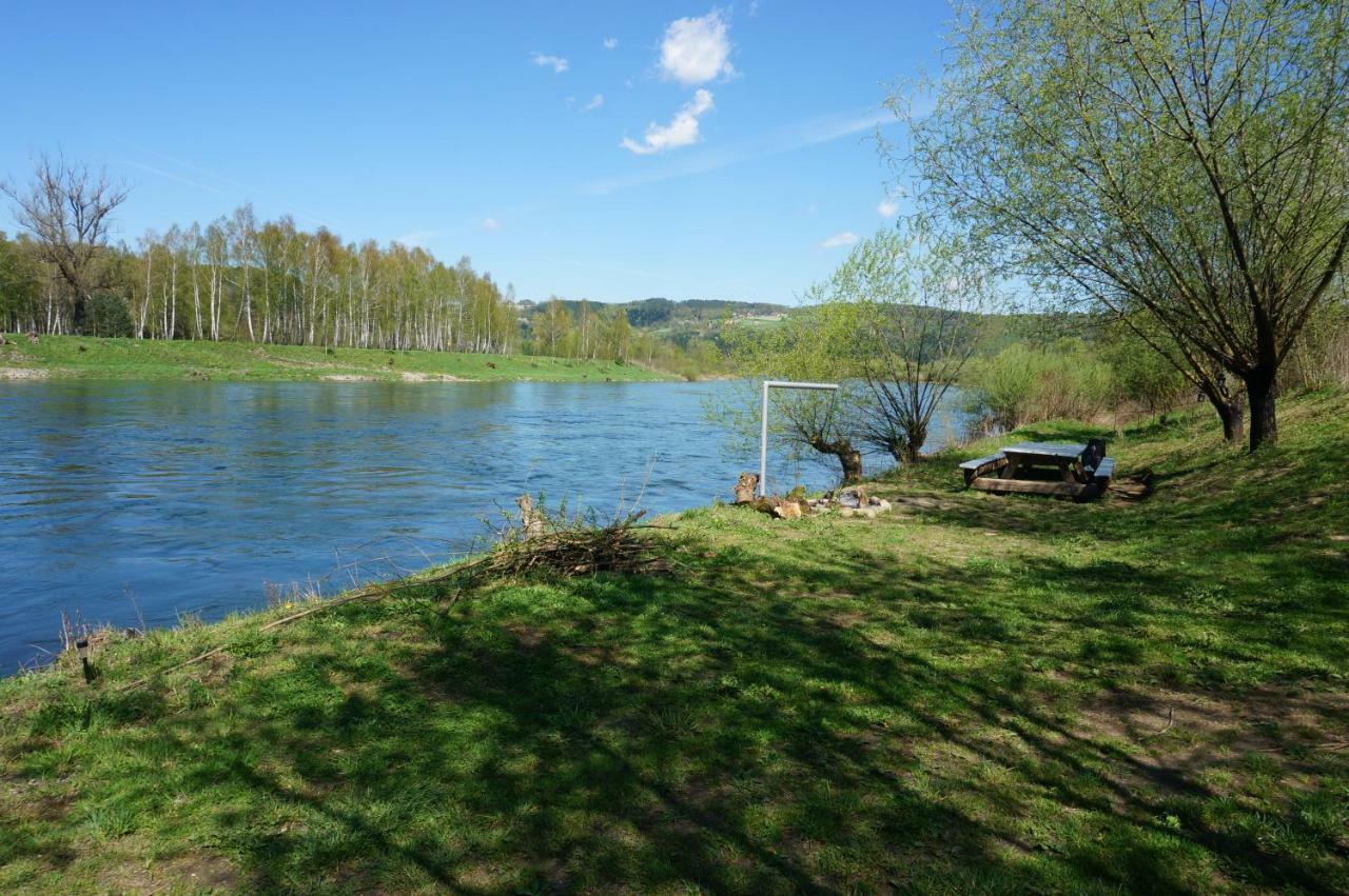 Pokoje Rożnów Exteriér fotografie